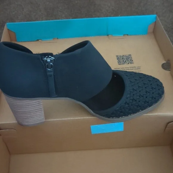 TOMS Milan Heels - Picture 2 of 9